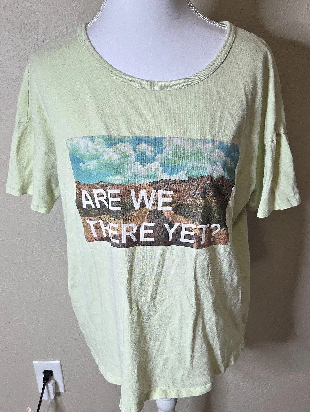 OffLine Graphic Short Sleeve Tee in Green Size SM